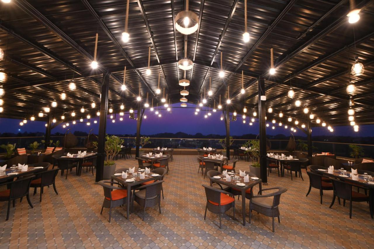 The Fern Habitat, Candolim, Goa Exterior photo