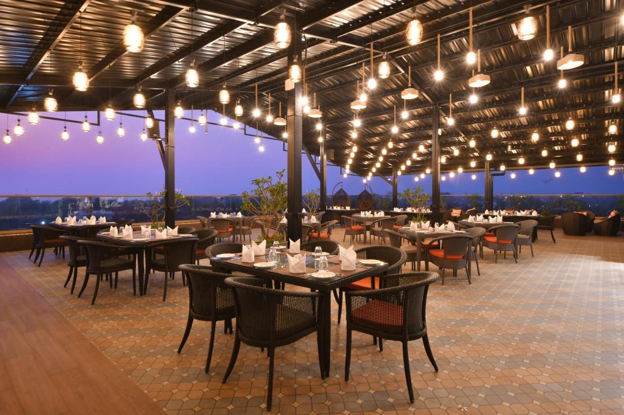 The Fern Habitat, Candolim, Goa Exterior photo